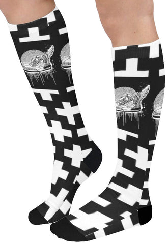 Footsteps Cross BW Knee High Socks (Qty 1)